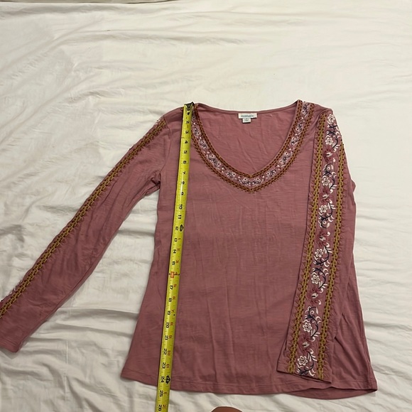 Sundance dusty rose embroidered/beaded long sleeve top - Picture 3 of 7